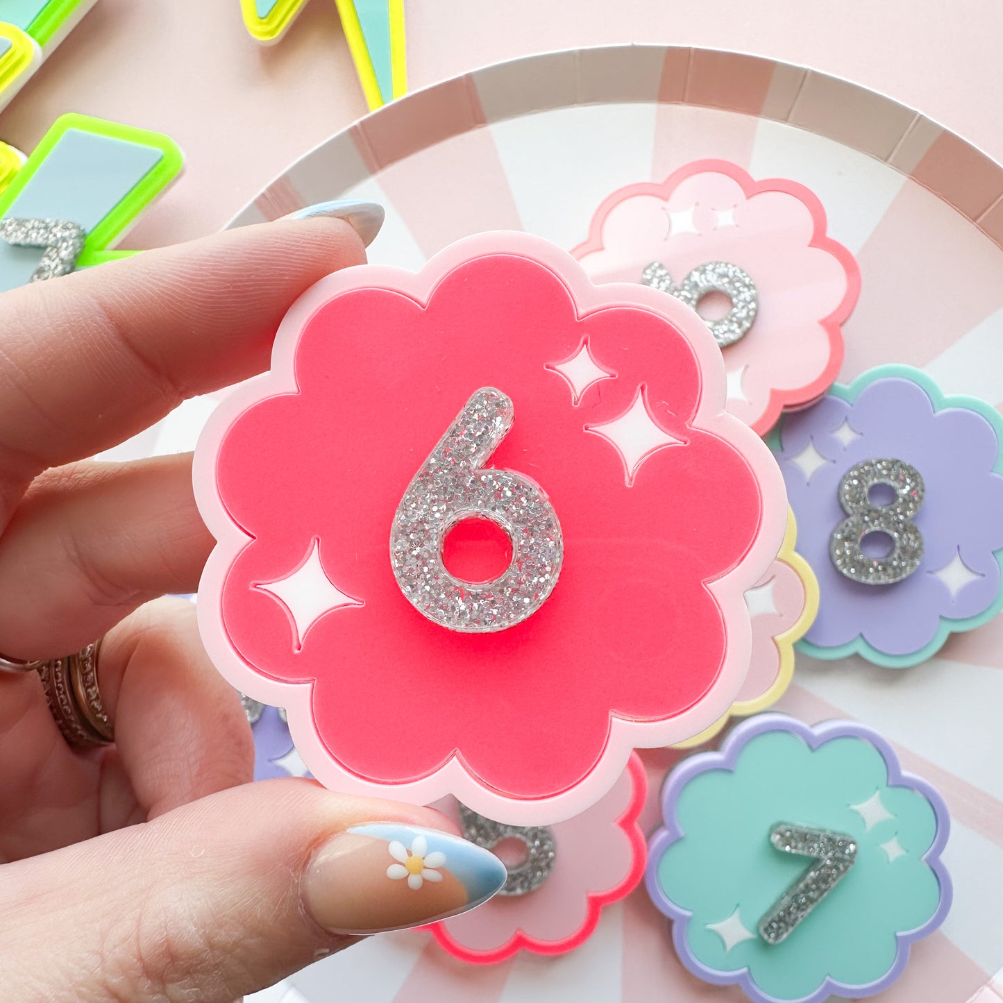 Scalloped Birthday Badges