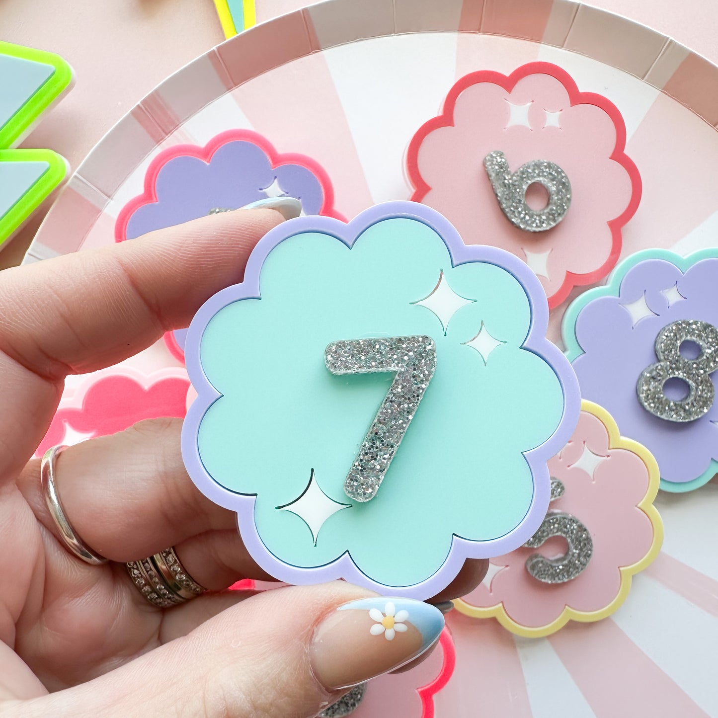 Scalloped Birthday Badges